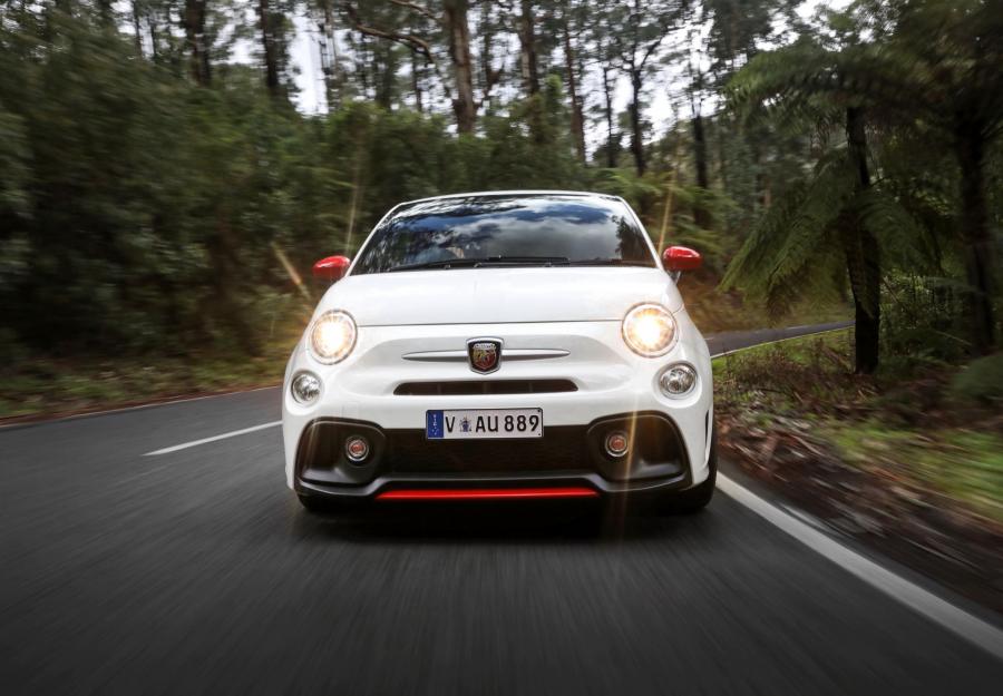  Abarth 595 (312) 2017 года  (AU) (фото 2 из 40)